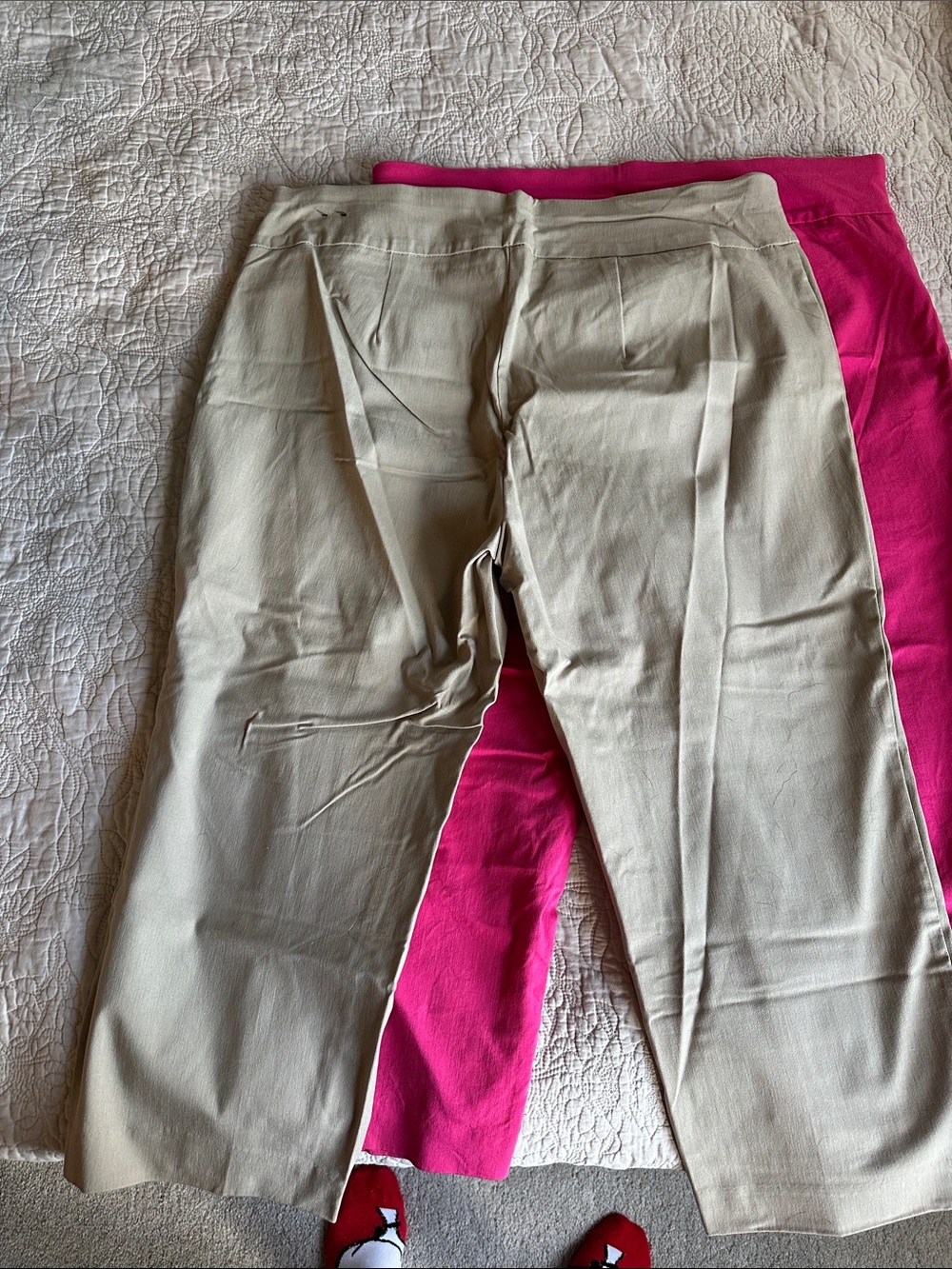 Set of 2 - Women's Crop Pants - Bright Fuchsia and Khaki Capri Bottoms - Picture 5 of 5